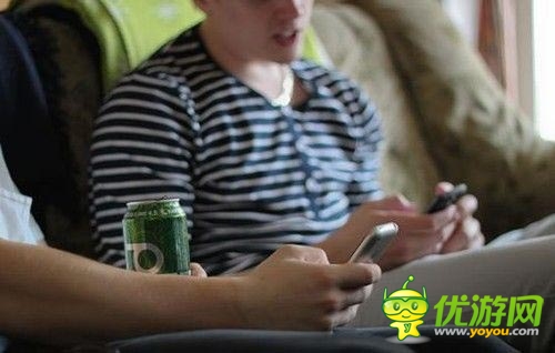磚家又來了：長期玩手機(jī)會(huì)減少壽命？真的假的