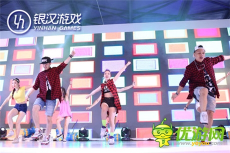 耀舞耀時(shí)尚 2014ChinaJoy銀漢游戲展臺采風(fēng)