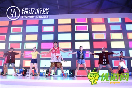 耀舞耀時(shí)尚 2014ChinaJoy銀漢游戲展臺采風(fēng)