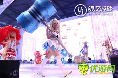 耀舞耀時(shí)尚 2014ChinaJoy銀漢游戲展臺采風(fēng)