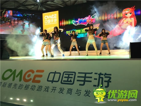 娛樂(lè)大咖攜手游戲明星 China Joy中手游展臺(tái)星光耀眼