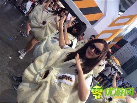 真人版 “包小姐”《三國(guó)戰(zhàn)紀(jì)》現(xiàn)場(chǎng)被“開包”