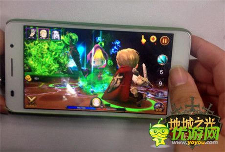 《地城之光手機(jī)版》4D畫(huà)質(zhì)的掌上沖擊 約吧!
