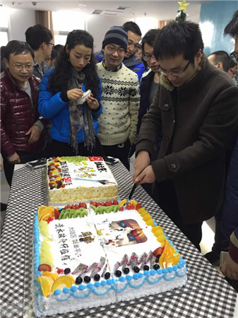 《三劍豪》大陸區(qū)IOS流水再破1500萬(wàn)，全員慶祝